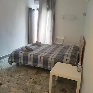 Nocleg ze śniadaniem Airport Bagno Privato In, Katania